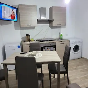 Gio' House Neapol
